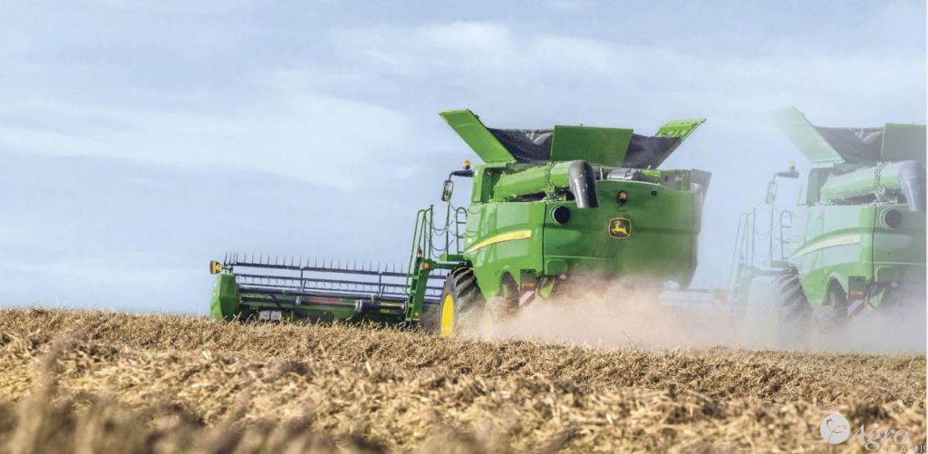 Комбайн John Deere серии S700