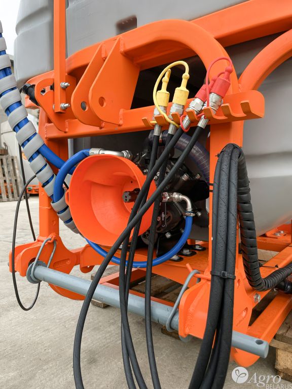 Опрыскиватель ЗУБР НВ со штангой для обработки клубники и овощей