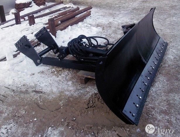 Оборудование бульдозерное БЛ-2500 (отвал снежный на трактора класса 1,4)