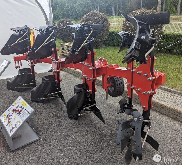 Плуг оборотный ПО-3 (Срезной болт, навесной)