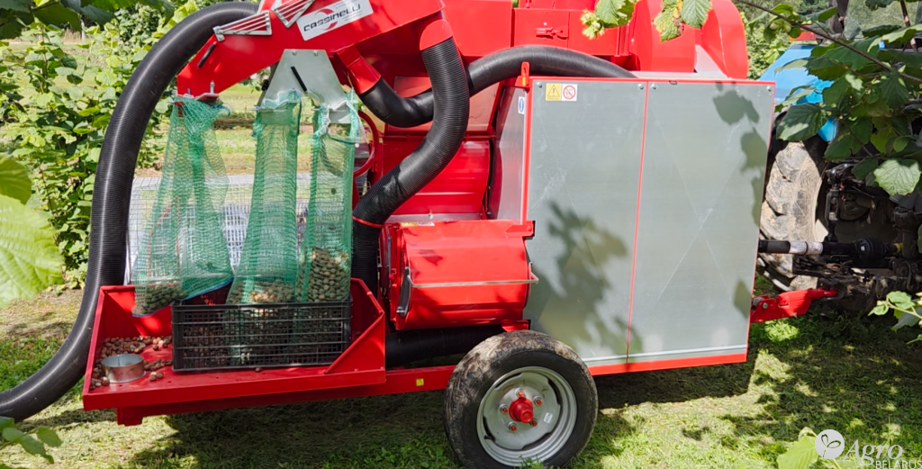 Машина вакуумная TR 211 для сбора орехов