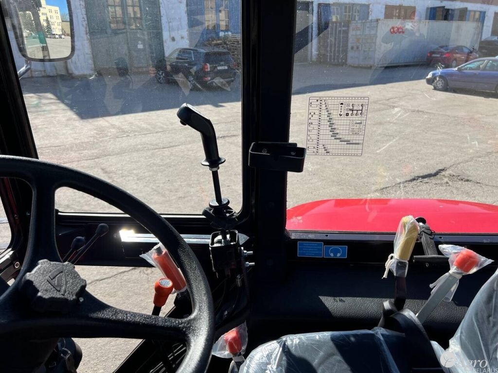  Трактор с фронтальным погрузчиком Беларус-952.3 Т229М