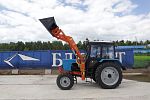 Бульдозер-погрузчик БЛ-750 (на трактора "Беларус" класса 1,4 с портальным мостом)