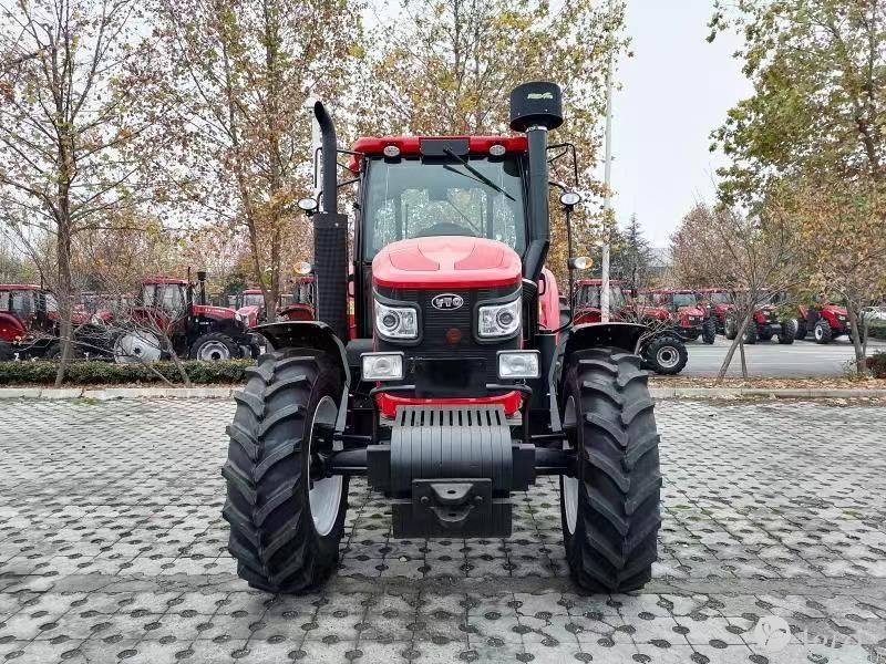 Трактор YTO-X1604