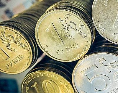 На открытии торгов 10 июня российский рубль резко растёт, а доллар снижается