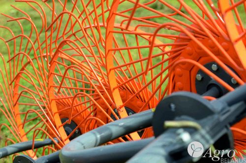 Грабли-ворошилки колесно-пальцевые прицепные Навигатор H90V10С