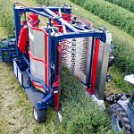 Комбайн прицепной полнорядный ягодоуборочный JAGODA 300