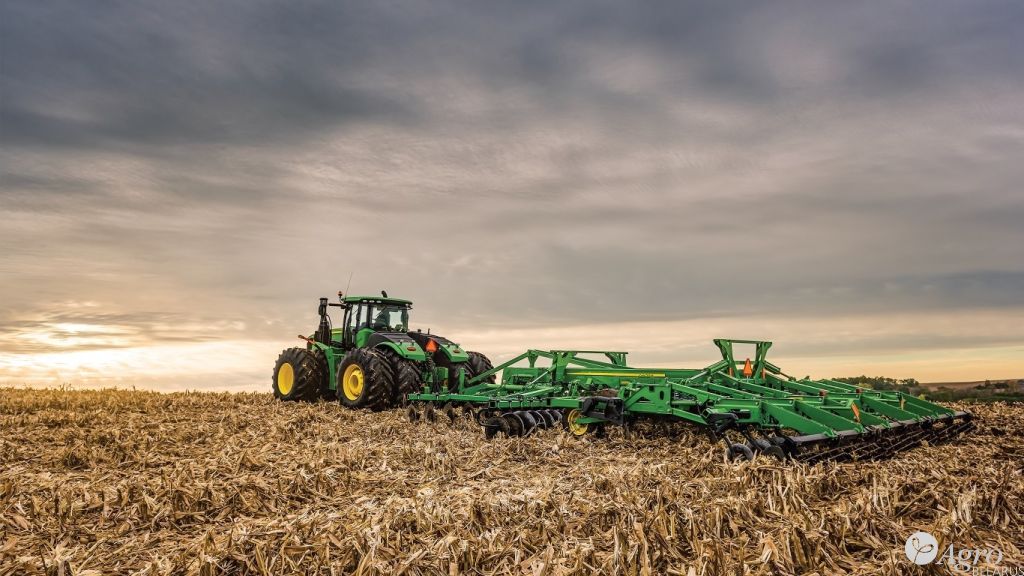 Трактор John Deere 9520RT