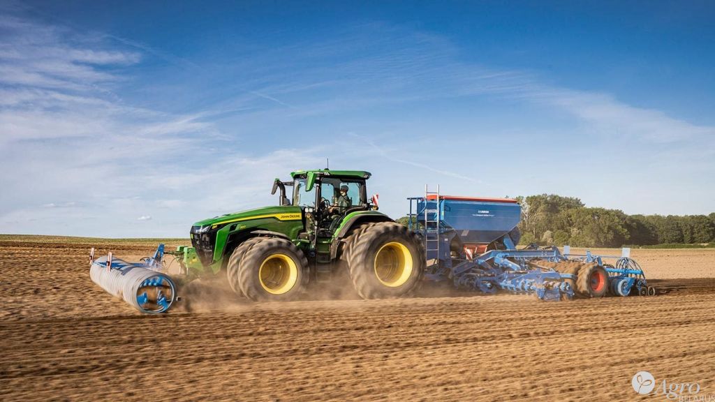 Трактор John Deere 8R 370