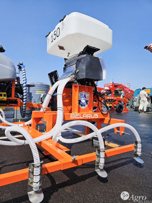 Приставка-распределитель технических культур и минеральных удобрений ОКТОПУС для сада