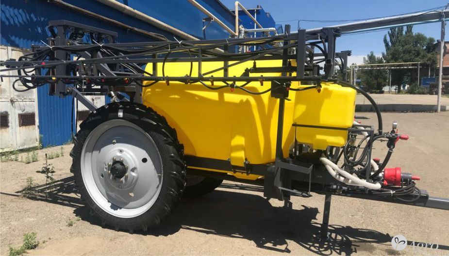 Опрыскиватель полуприцепной штанговый Сальсксельмаш ОПШ-18К-2500