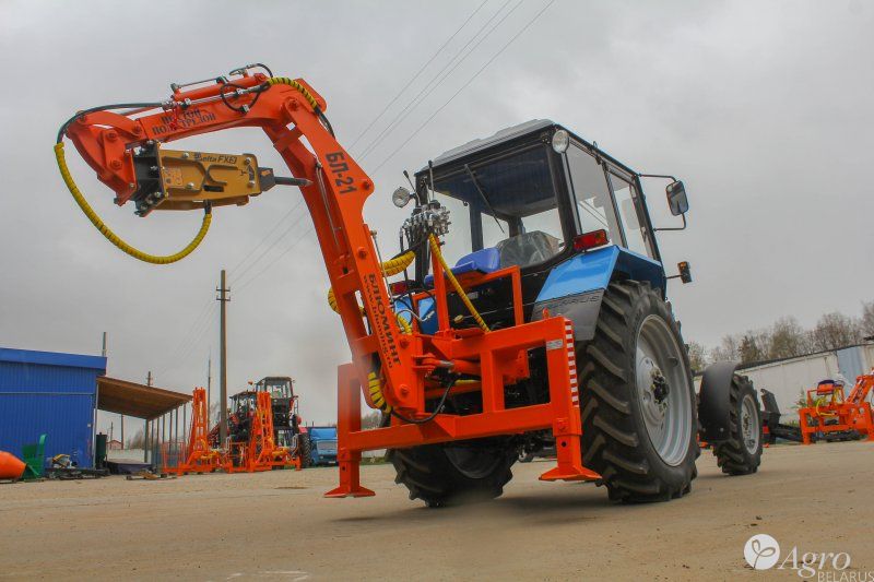 Экскаватор навесной БЛ-21-360 на трактор класса 1,4/2