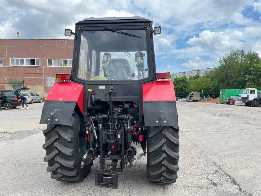  Трактор с фронтальным погрузчиком Беларус-1025.2 Т229М