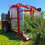 Комбайн полнорядный Karen для уборки малины, голубики