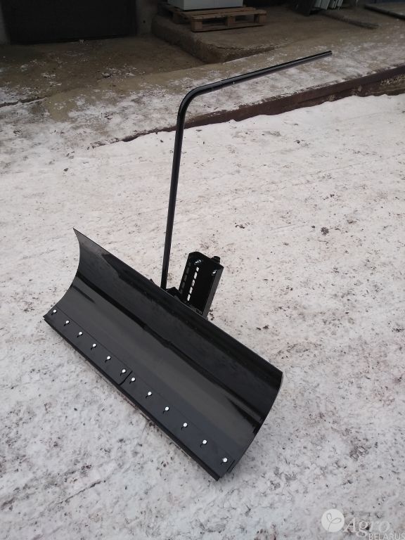 Отвал для снега и выравнивания грунта