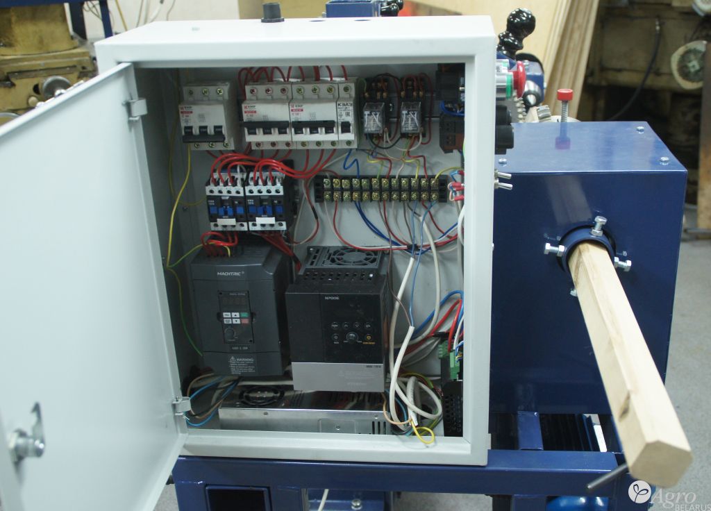 Станок токарно-фрезерный для изготовления мелкоштучных деталей с проходной бабкой ТФС-1550МД