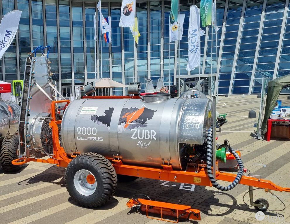 Опрыскиватель ЗУБР ПВ 2000 из нержавеющей стали