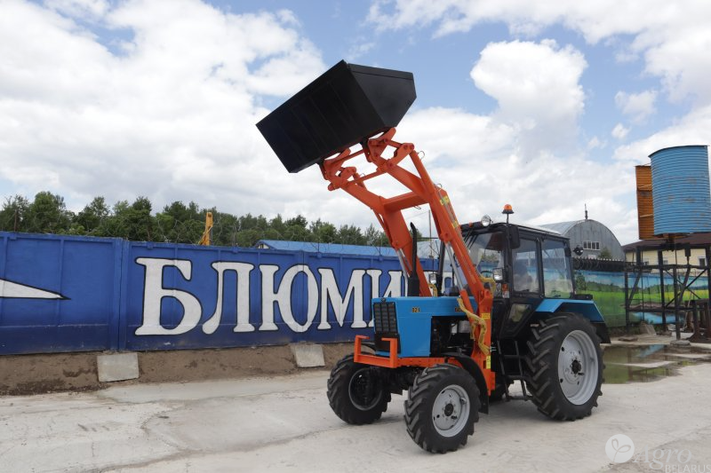 Бульдозер-погрузчик БЛ-750 (на тракторе "Беларус" класс 1,4)
