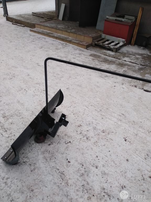 Отвал для снега и выравнивания грунта