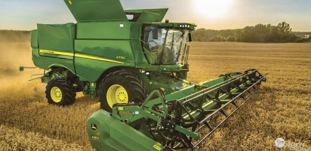 Комбайн John Deere S760