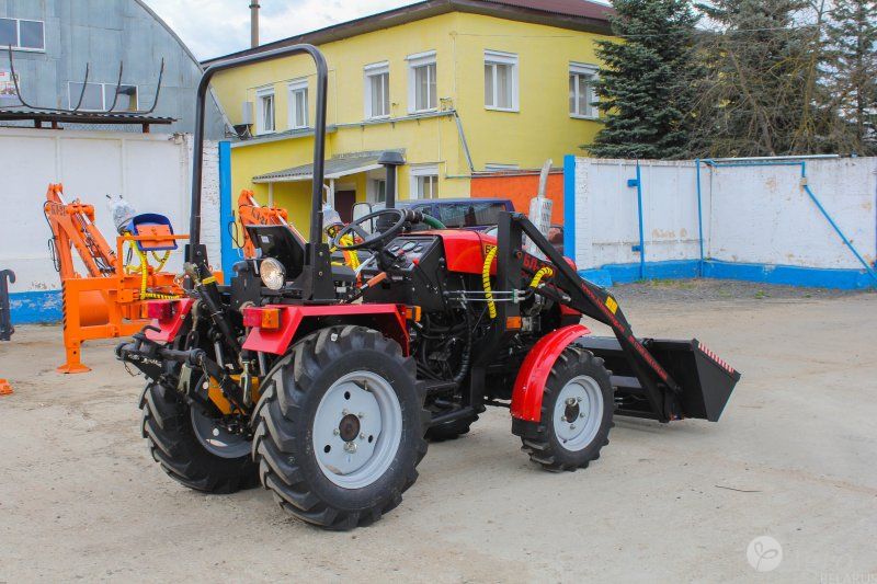 Погрузчик фронтальный БЛ-320 (на МТЗ-311)