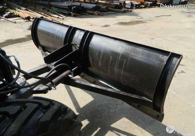 Оборудование бульдозерное БЛ-2500-01 (снежный) на трактор БЕЛАРУС-1221.2/1523