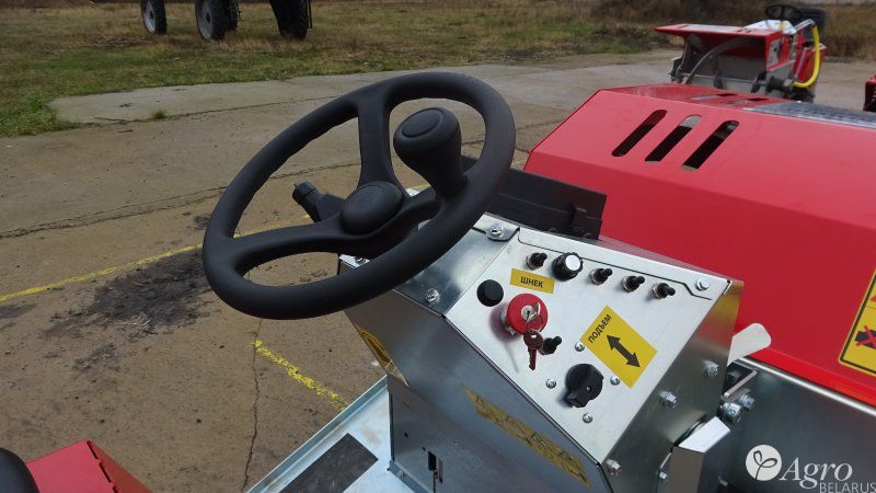 Подталкиватель-ворошитель кормов БЛ-130ПВ (ELECTRIC) электрический