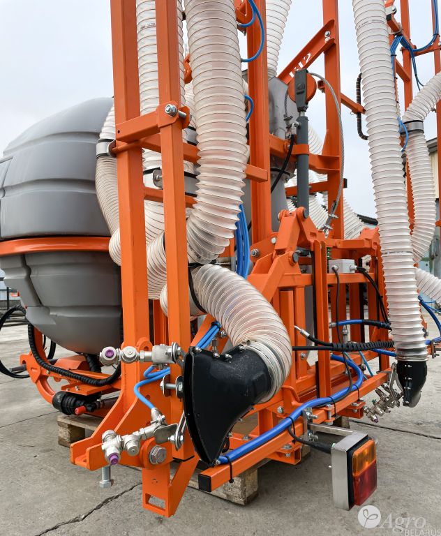 Опрыскиватель ЗУБР НВ со штангой для обработки клубники и овощей