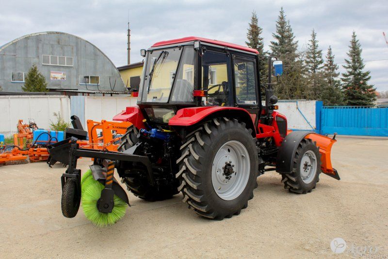 Машина уборочная БЛ-2500 (с отвалом типа «Бабочка»)