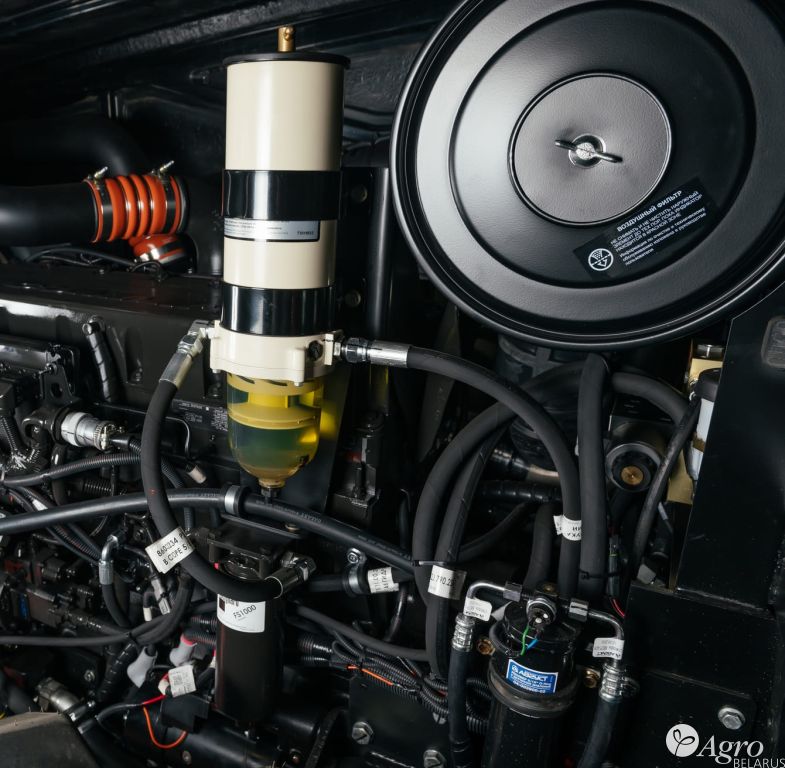 Трактор RSM 2400