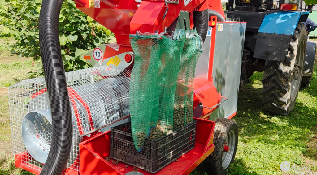 Машина вакуумная TR 211 для сбора орехов